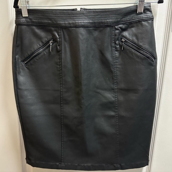 NWT White House Black Market Coated Zipper Pencil Skirt Size 6 - Picture 3 of 11